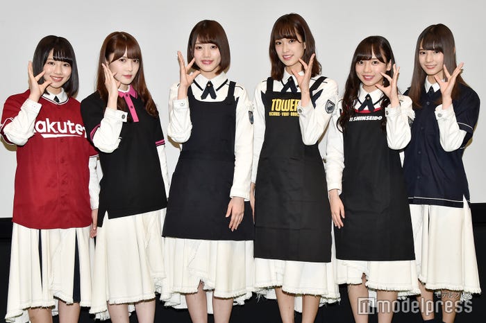 けやき坂46/左より:渡邉美穂、加藤史帆、佐々木美玲、佐々木久美、齊藤京子、小坂菜緒(C)モデルプレス