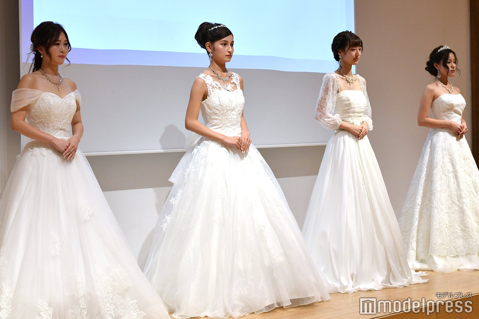 坂本奈優さん、瀧澤あすみさん、古屋玲奈さん、篠りさ子さん（C）モデルプレス