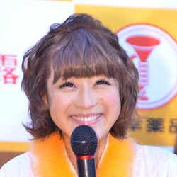 今年の目標は恋人とのゴールインだと語る鈴木奈々