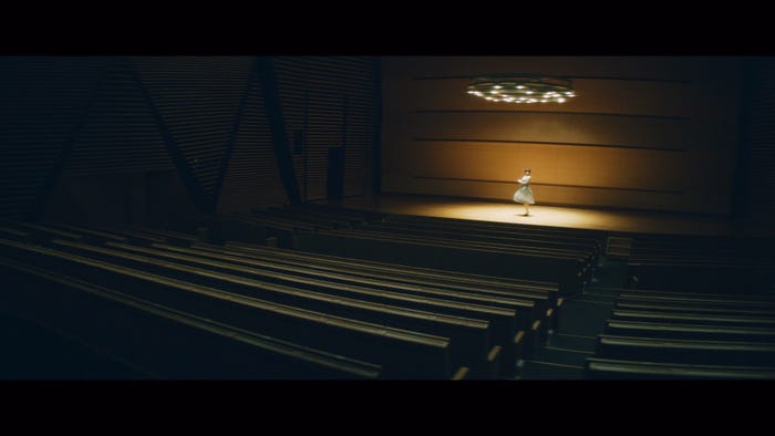 平手友梨奈「角を曲がる」MVより(提供画像)