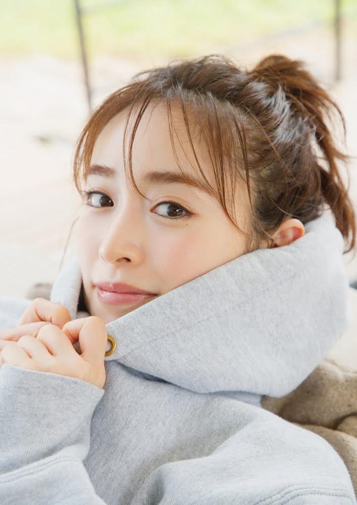 『泉里香オフィシャルカレンダー2024』楽天ブックスオリジナルボーナスページ(C)SDP