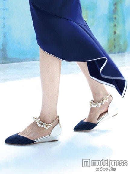 【abcdevol】2wayストラップビジューパールセパレーツパンプス「EVOL」9,900円(税込)