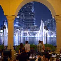 世界最大の噴水「ドバイ・ファウンテン」の噴水ショー/写真提供:ドバイ政府観光・商務局