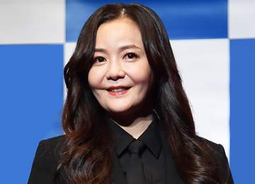 華原朋美 6歳息子が卒園式 クルクル髪に自らセット、スーツ姿「シングルマザーとして仕事もしながら息子の成長を楽しませて頂いています」