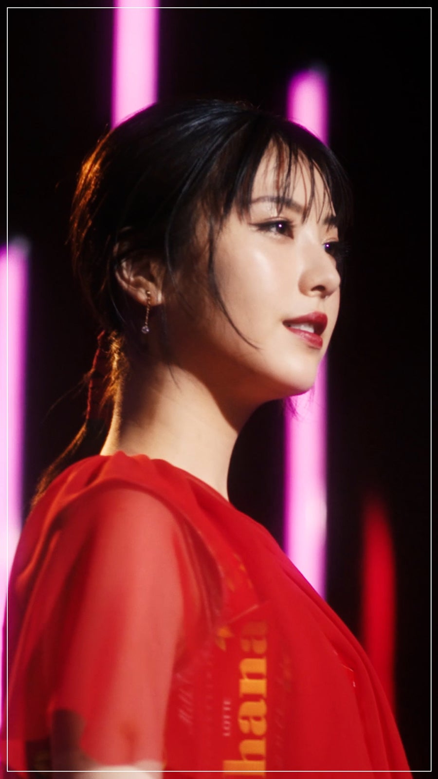 浜辺美波／新WEB動画より（提供写真）