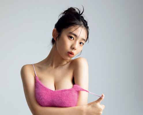 現役JK・菊地姫奈、美バストのぞくセクシーカット