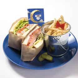 さぁ劇場へおいでよ!ムーンの特製サンドイッチ¥1,380(C)Universal Studios TM&(C)Universal Studios