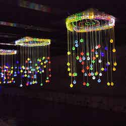 星のように堀川を照らす「光のしずく」/photo by Kyoto-Picture