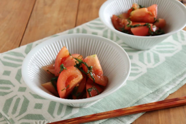 副菜レシピトマトと大葉の和え物