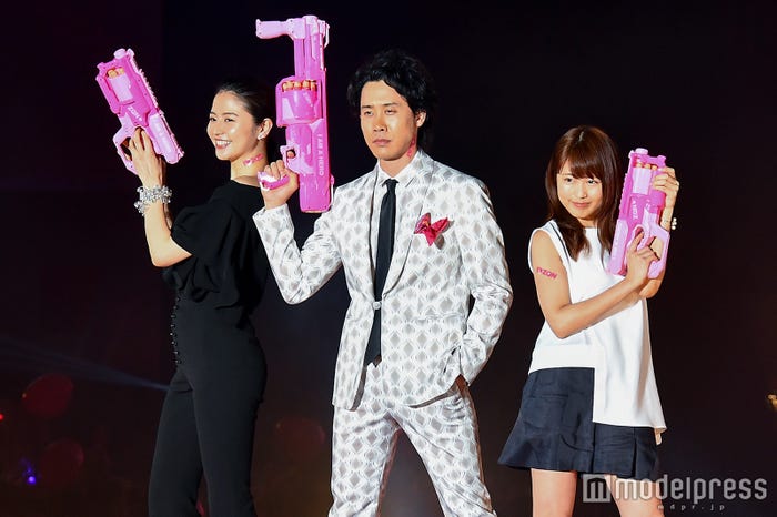 長澤まさみ、大泉洋、有村架純(C)モデルプレス