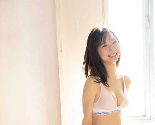 田原俊彦の娘・田原可南子、10年ぶり大胆グラビア