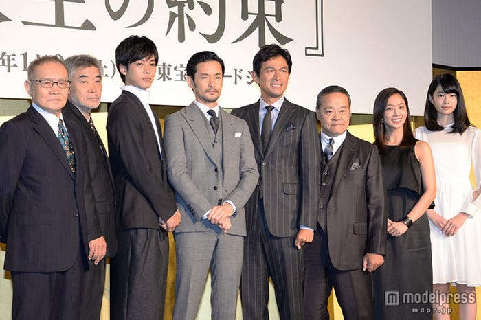 (左から)石橋冠監督、柄本明、松坂桃李、竹野内豊、江口洋介、西田敏行、優香、高橋ひかる