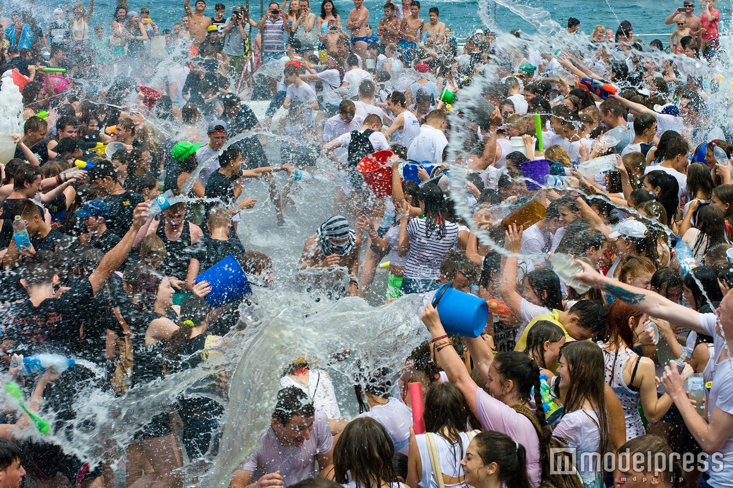 水掛けバトル×音楽フェス「WATERWARS」東京で初開催