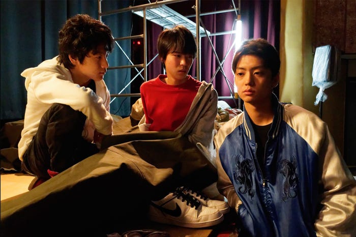 健太郎(右)、小原唯和(中央)、山下真人(左)/(画像提供:テレビ朝日)