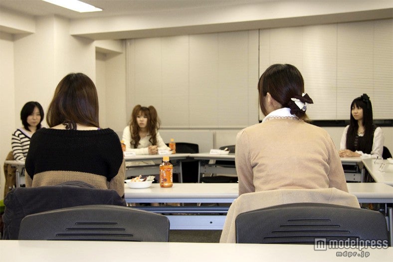 ネット通販を利用するユーザーを集めた座談会の様子