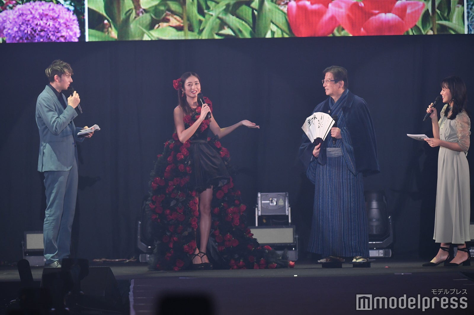 （C）モデルプレス