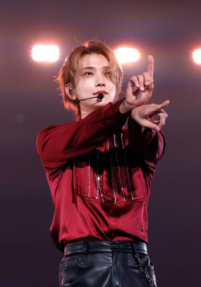 JOSHUA(C)PLEDIS Entertainment