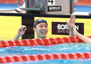 競泳 35歳・鈴木聡美が銀メダル “鉄人”っぷりに「自分が怖い（笑）練習のたまもの」100メートル平泳ぎ