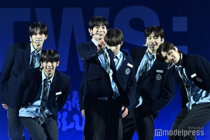 TWS(C)モデルプレス