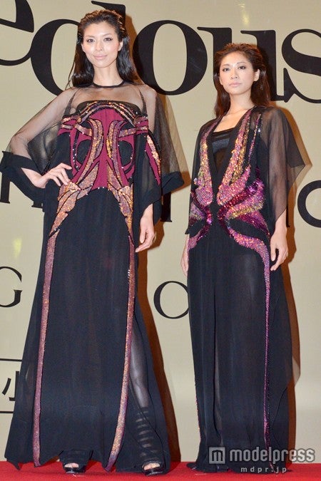 【左から】「Precious」モデルの生方ななえ、杏奈