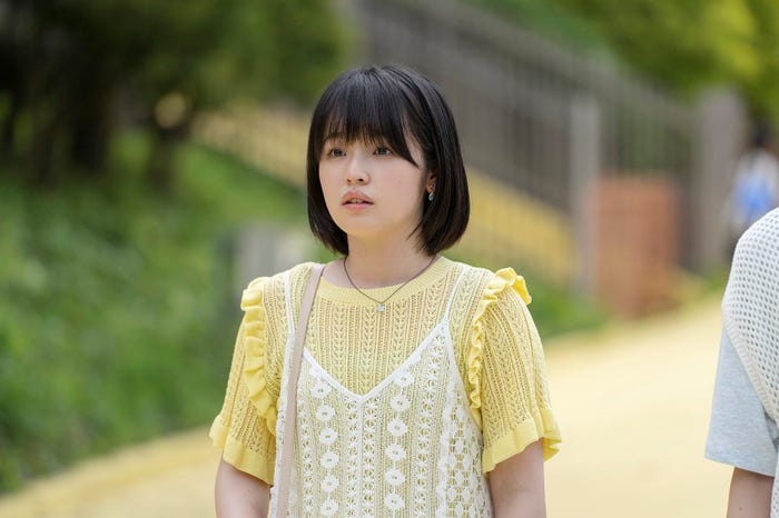 豊嶋花「みなと商事コインランドリー2」第11話より(C)缶爪さわ・椿ゆず/KADOKAWA/「みなと商事コインランドリー2」製作委員会