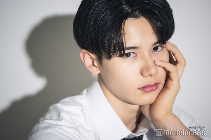 モデルプレスのインタビューに応じた谷本晴くん(C)モデルプレス