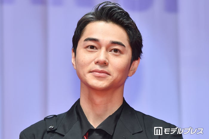 東出昌大、再婚を発表　お相手は妊娠中