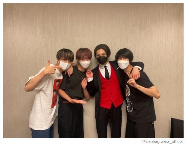 萩原利久、FANTASTICS八木勇征の舞台観劇 中島颯太＆木村慧人との4ショット実現で「奇跡」「推しが渋滞」の声