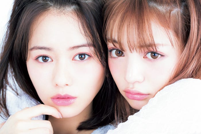 左:山本舞香、右:吉木千沙都(写真提供:徳間書店)