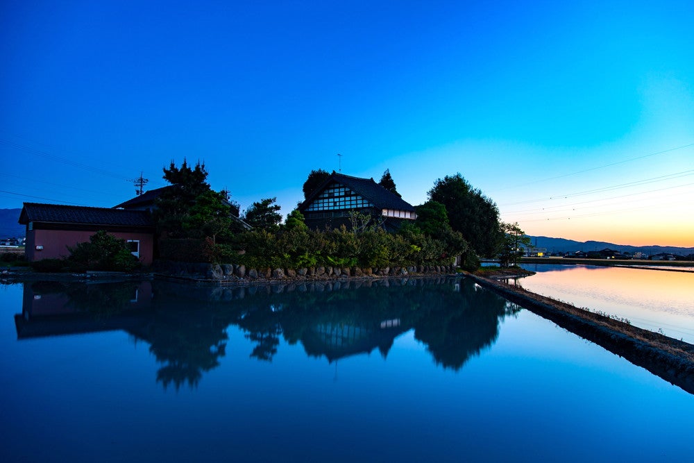 改修前の「アズマダチ」古民家 Photo by Yuki Tanaka