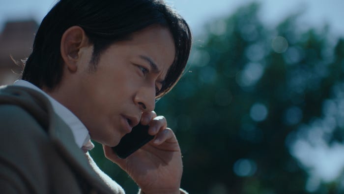 岡田准一/新CM「朝マックタイム 会議篇」より(提供写真)