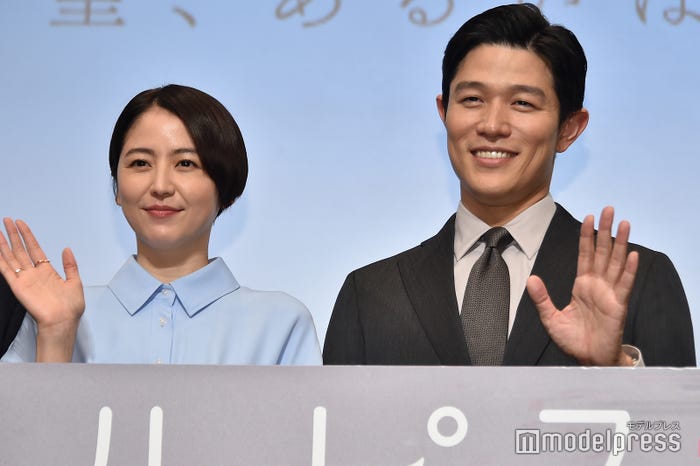 長澤まさみ、鈴木亮平(C)モデルプレス