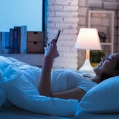 ずっとくっついてよ 男がハグしたら離さない 抱き心地のいい女性 とは モデルプレス ずっとくっついてよ 男がハグしたら離さない 抱き心地のいい女性 とは モデルプレス