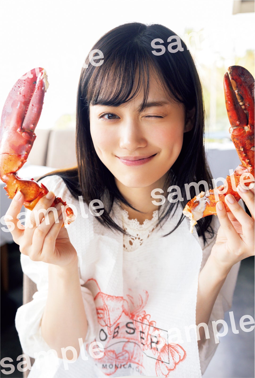 山下美月 2nd写真集「ヒロイン」TSUTAYA限定ポストカード／撮影：須江隆治（See）