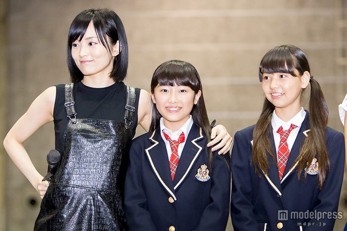 (左から)山本彩、西仲七海、本郷柚巴(C)NMB48