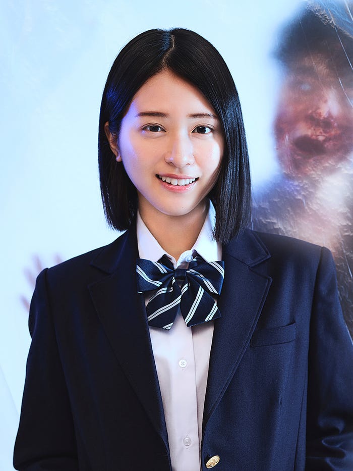 佐々木舞香 (C)「生き残った6人によると」製作委員会・MBS
