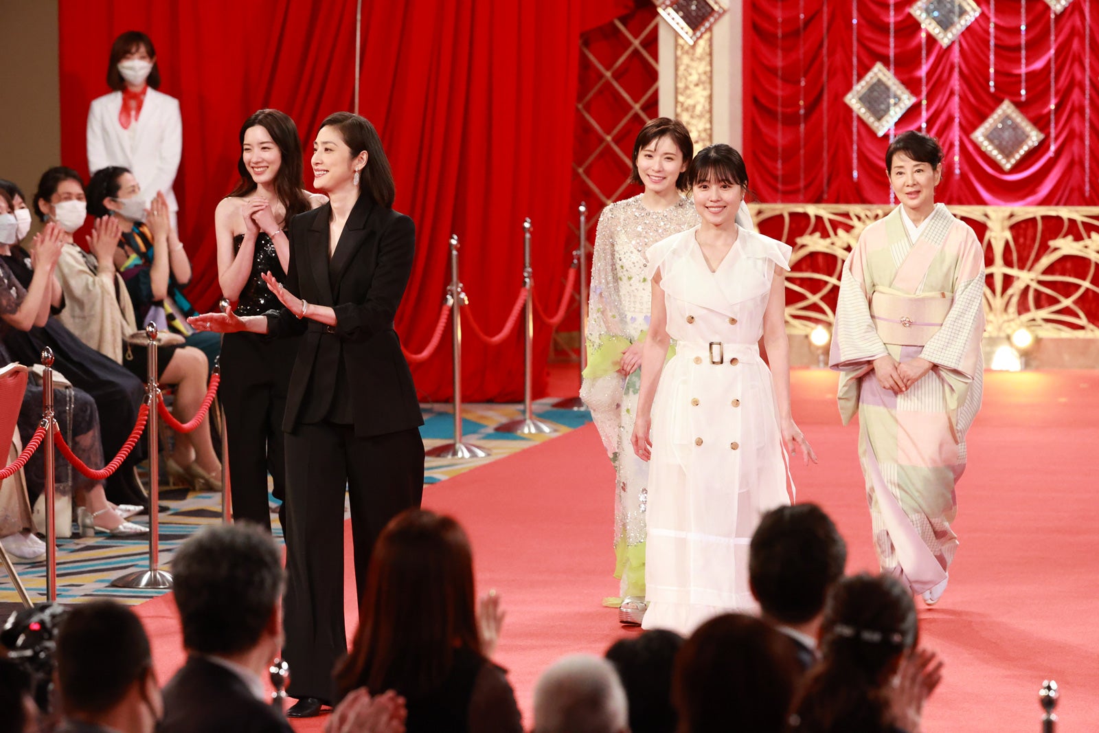 永野芽郁・天海祐希・松岡茉優・有村架純・吉永小百合 （C）東京写真記者協会