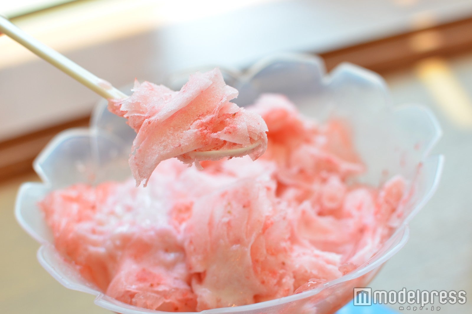 スプーンですくうとホロリと崩れる繊細さ（C）モデルプレス