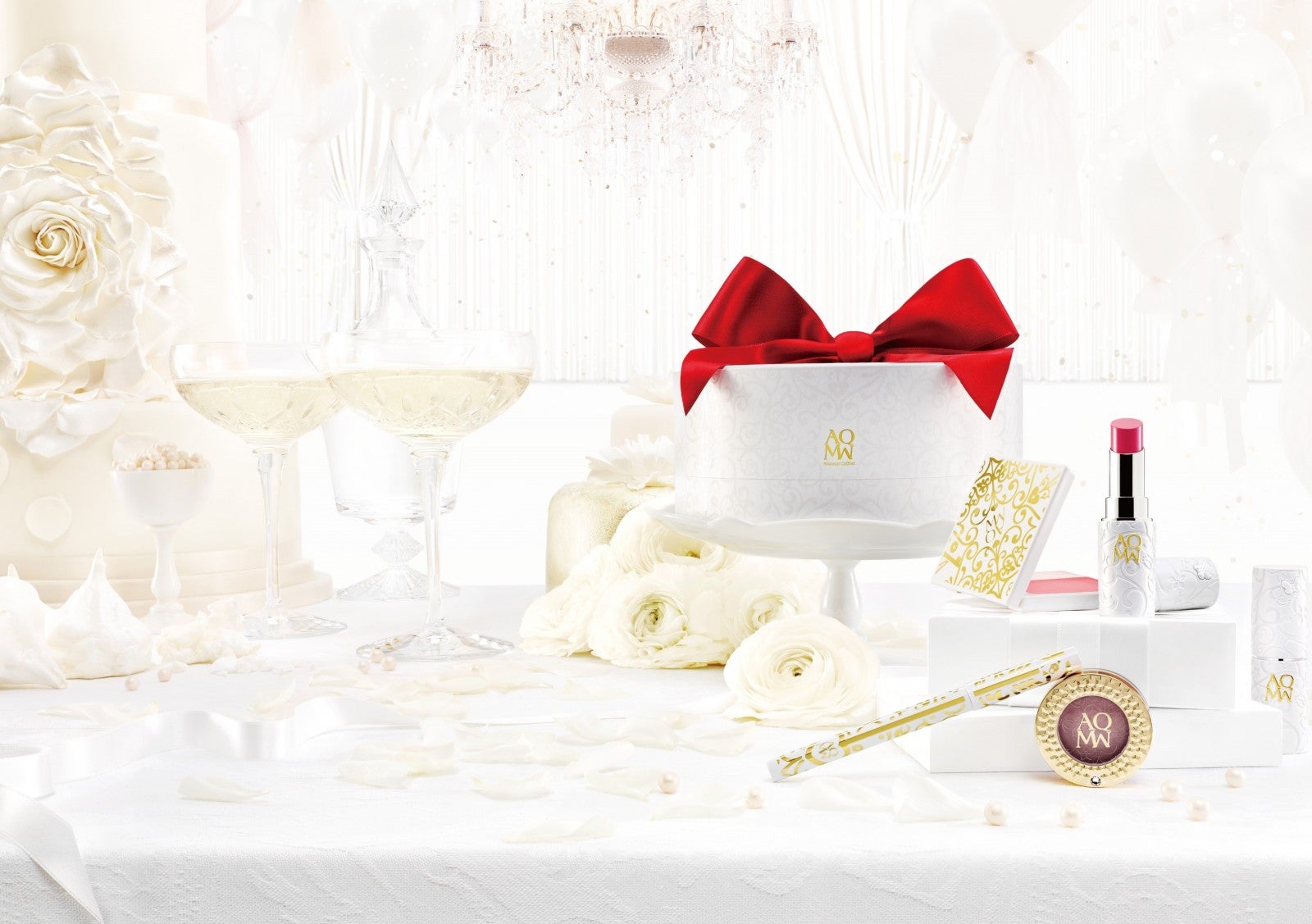 AQ MW メイクアップ コフレ Ⅵ」 ／画像提供：コスメデコルテ