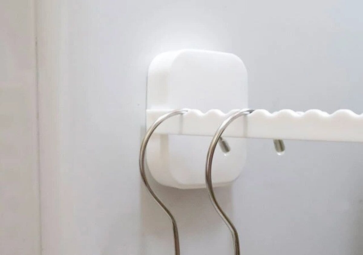 ダイソー　壁掛けハンガー用フック　使用例