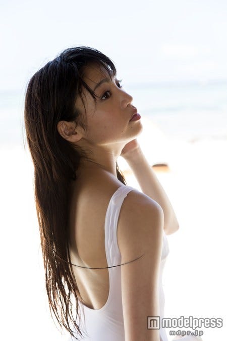 志田友美/ファーストソロ写真集『YUUMI』より