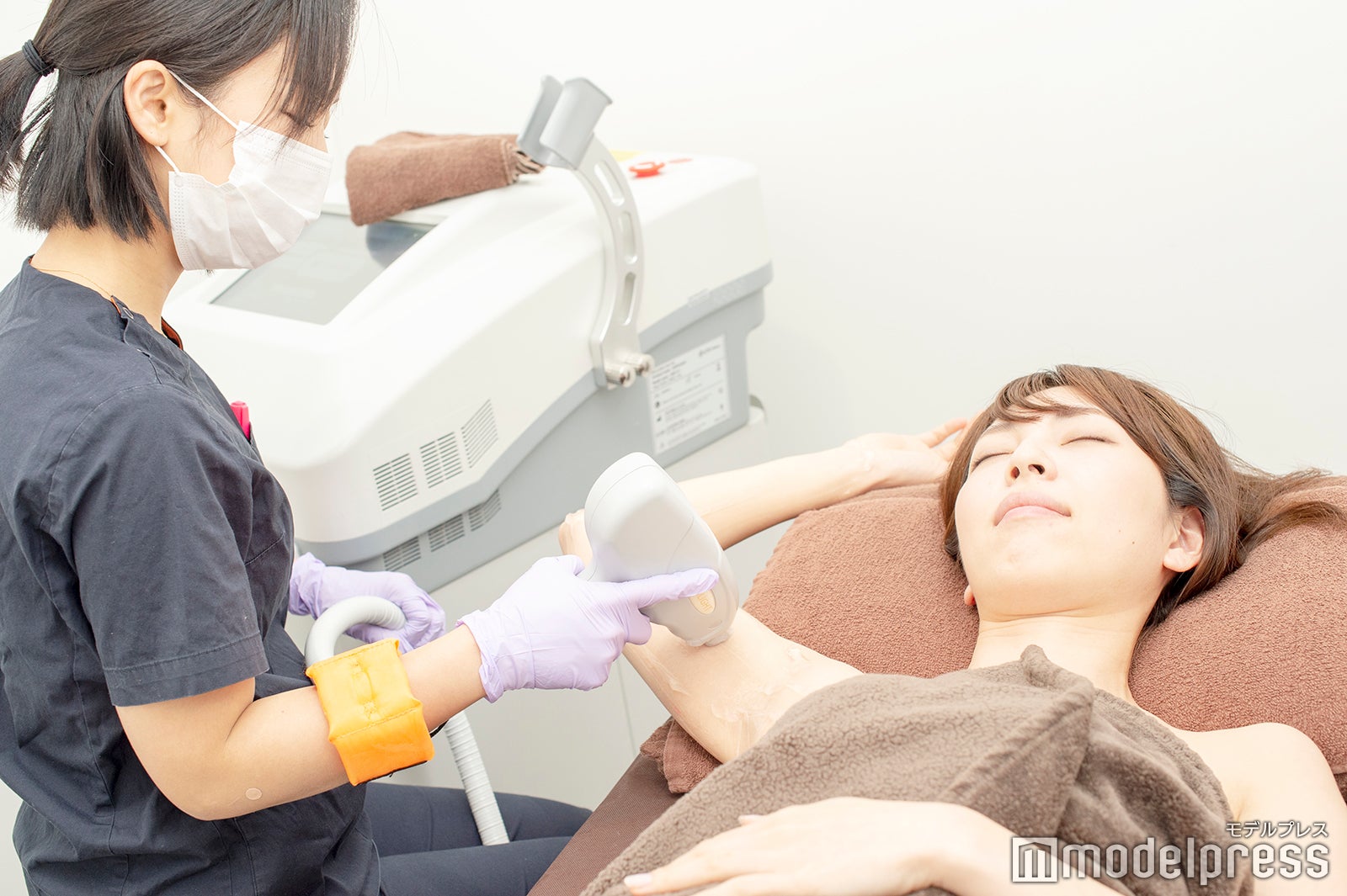 意外と痛みがなくて眠ってしまいそうに…＊2（C）モデルプレス