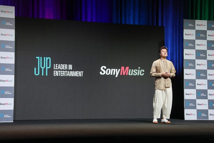 J.Y. Park(C)Sony Music Entertainment (Japan)Inc./JYP Entertainment.