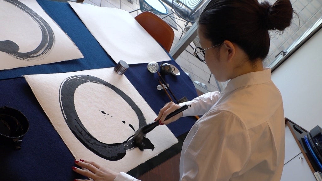 書家・中塚翠涛の文字は「セクシー」「ドキドキする」青木崇高＆オードリー若林が絶賛