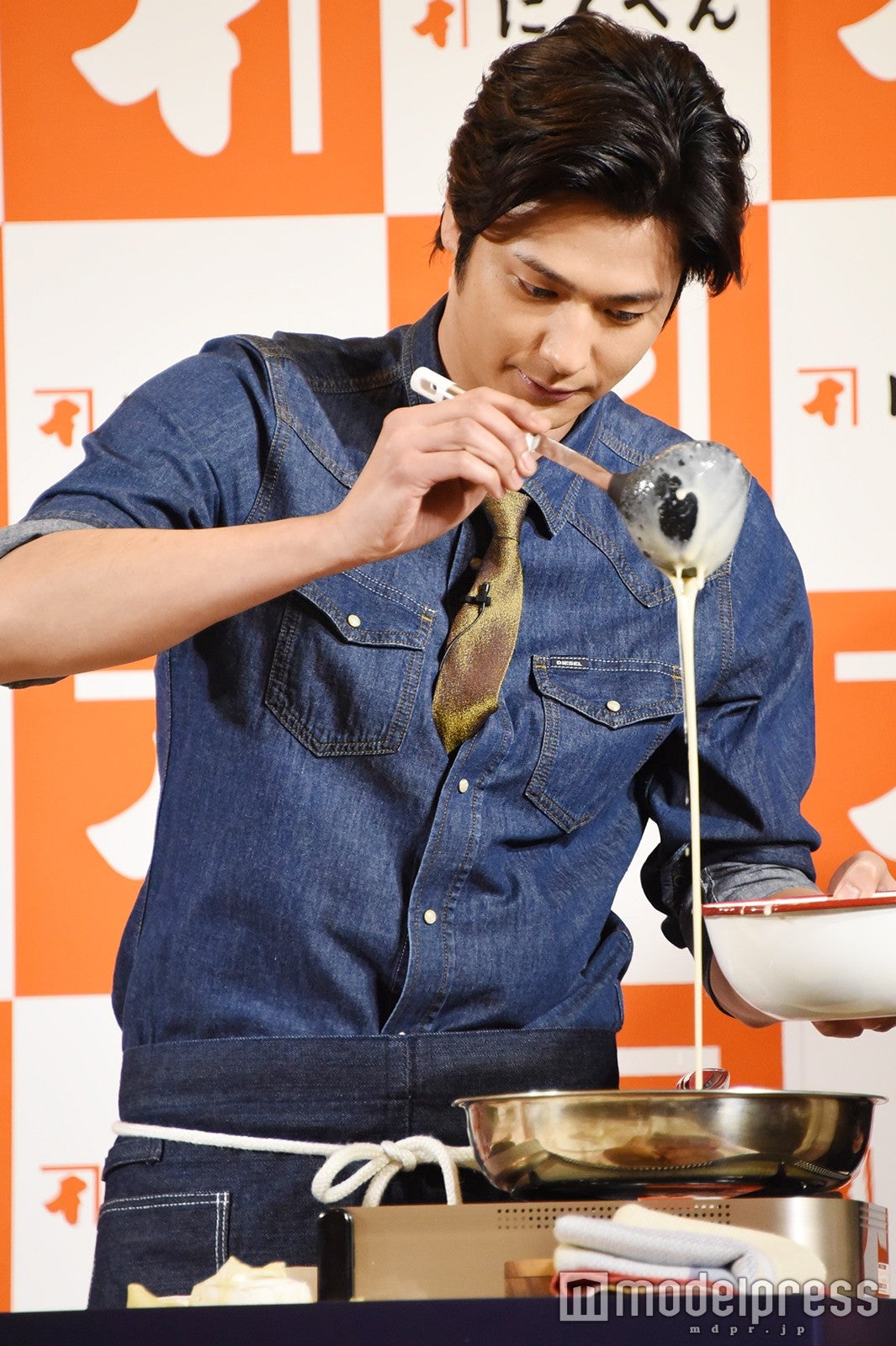 速水もこみち ホワイトデーの予定を明かす 得意の料理には緊張 モデルプレス 速水もこみち ホワイトデーの予定を明かす 得意の料理には緊張 モデルプレス