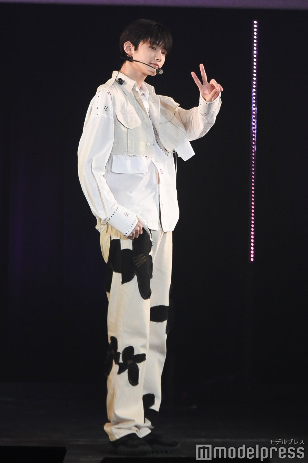 ファンから「脚ながーい！」の声が飛ぶJO（C）モデルプレス