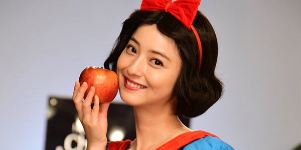 佐々木希 白雪姫コスプレに絶賛の声 美しい 完成度高すぎ モデルプレス 佐々木希 白雪姫コスプレに絶賛の声 美しい 完成度高すぎ モデルプレス