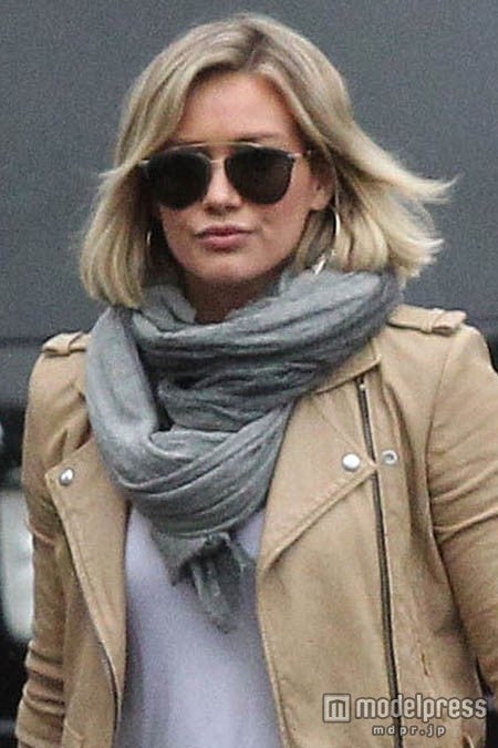 肩上のボブヘアに。FameFlynet Pictures／Zeta Image