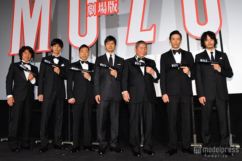 （左から）羽住英一郎監督、松坂桃李、香川照之、西島秀俊、ビートたけし、伊勢谷友介、池松壮亮