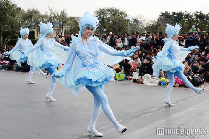 雪の精たち/「フローズンファンタジーパレード」(C)モデルプレス